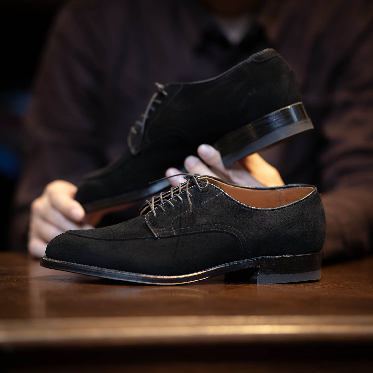 オールデン 54357 別注Vチップ カーフスウェード Black | Shoes Salon NATORIYA